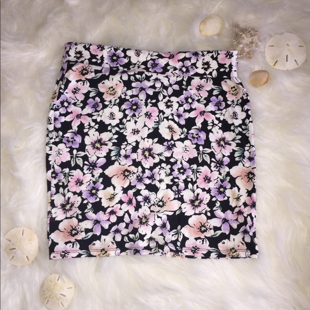 Forever 21 Floral Print Pencil Skirt